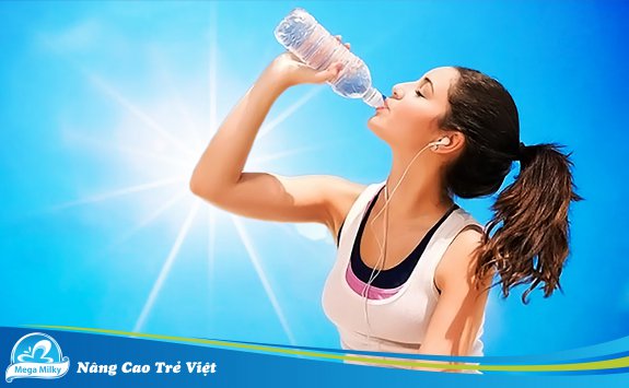 7 LỜI KHUYÊN TRONG CHẾ ĐỘ ĂN UỐNG GIÚP GIẢI NHIỆT CƠ THỂ TRONG MÙA HÈ 