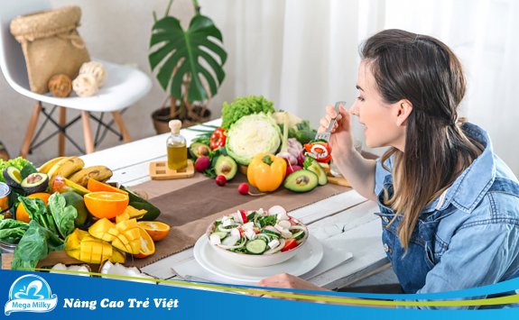 Trời Nóng Ăn Gì Cho Mát? Bí Quyết Giảm Nhiệt Cho Ngày Hè